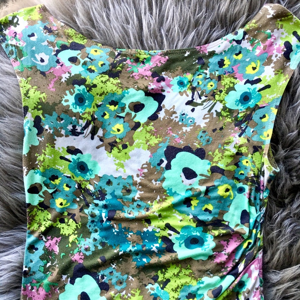 Top - Picture 6 of 6